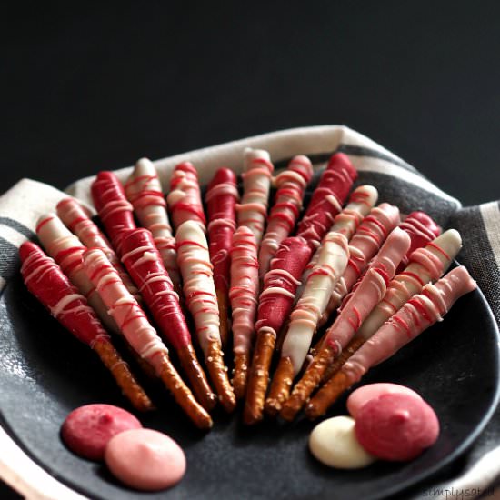 Holiday White Chocolate Pretzels - Recipe photo by simply sated
