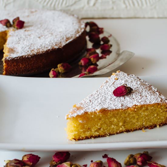 Rose Water & Cardamom Cornmeal Cake - Recipe photo by fmitk