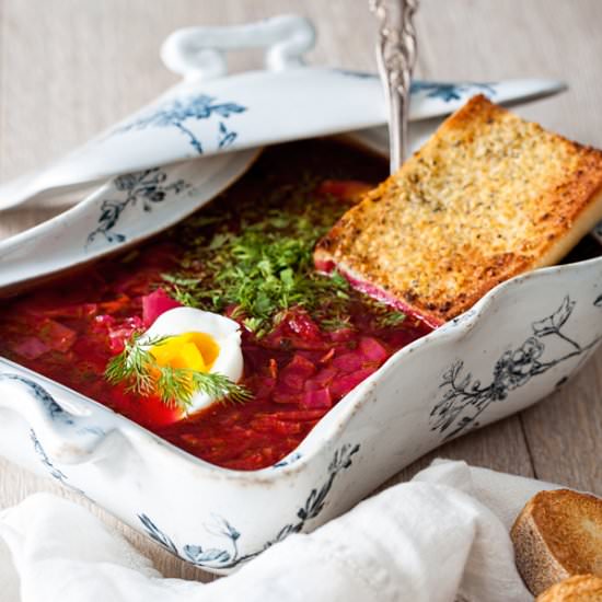 Borscht with Chicken & Egg - Recipe photo by cooking melangery