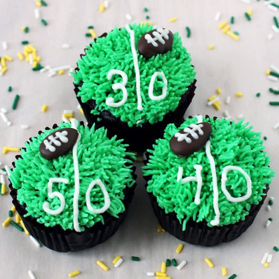 Game Day Football Cupcakes - Recipe photo by sarahsbakestudio