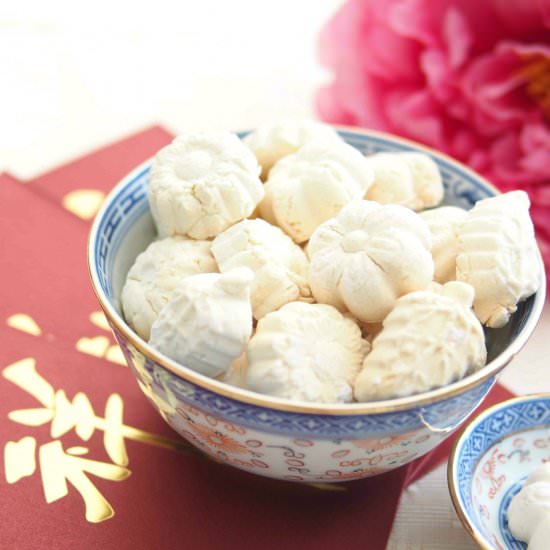 Kuih Bangkit - Recipe photo by Bake With Paws