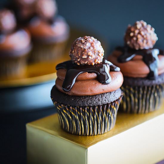 Nutella Lava Cupcakes - Recipe photo by Cleobuttera