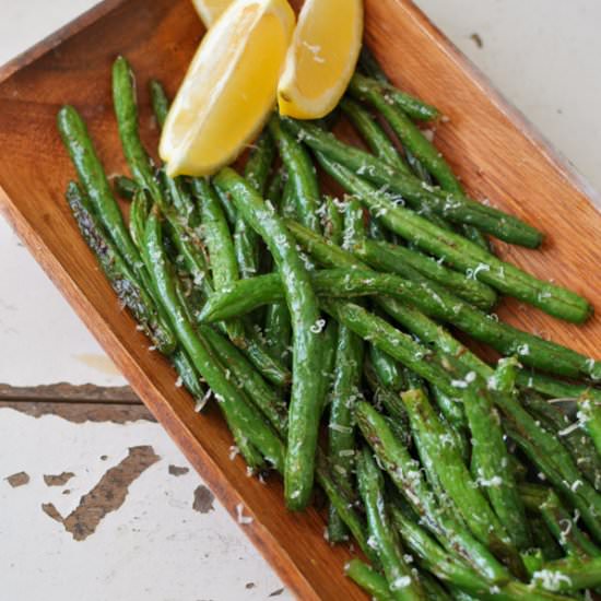 Roasted Lemon Garlic Green Beans - Recipe photo by mypurplespoon