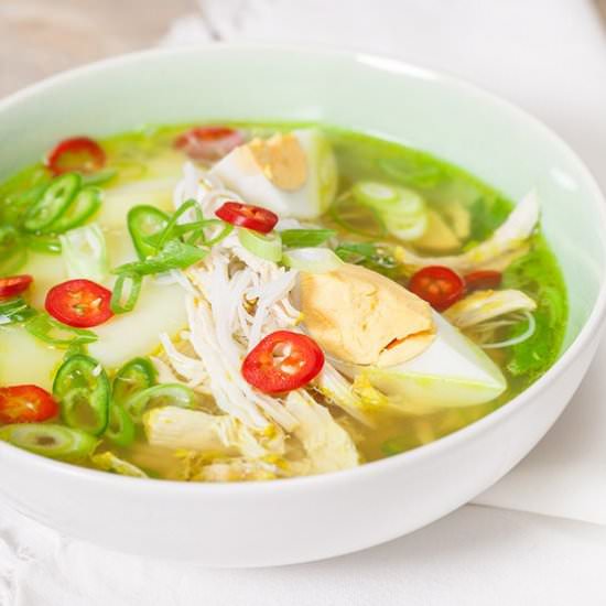 Malysian chicken noodle soup - Recipe photo by ohmydish