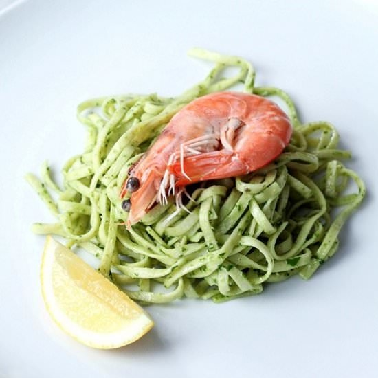 Kale Pesto Prawn Fettuccini - Recipe photo by bayaderka