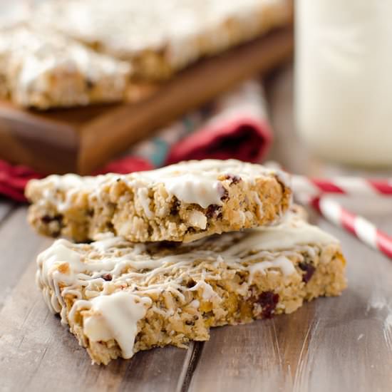 Tropical White Chocolate Energy Bar - Recipe photo by The Creative Bite