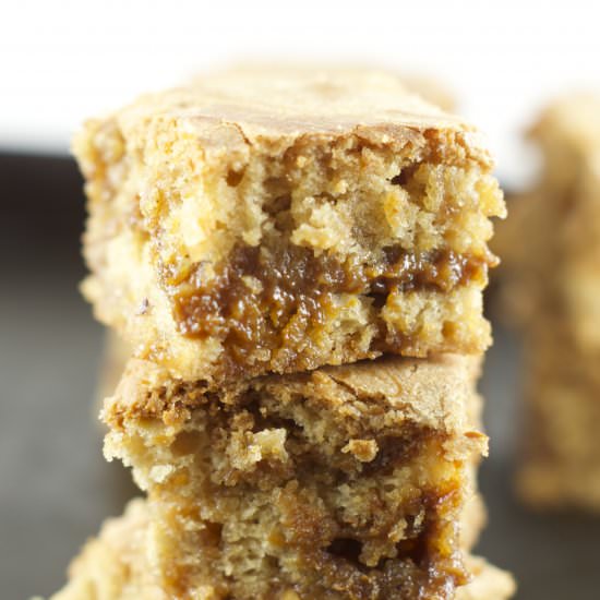 Blondies With Dulce de Leche - Recipe photo by tiffanybendayan