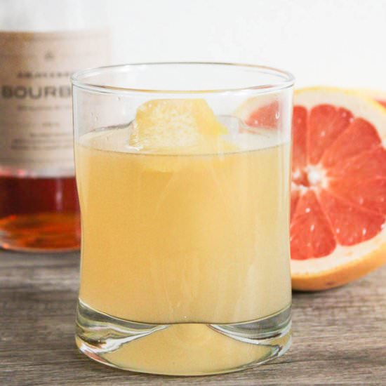 Grapefruit Bourbon Spritz - Recipe photo by domesticateme
