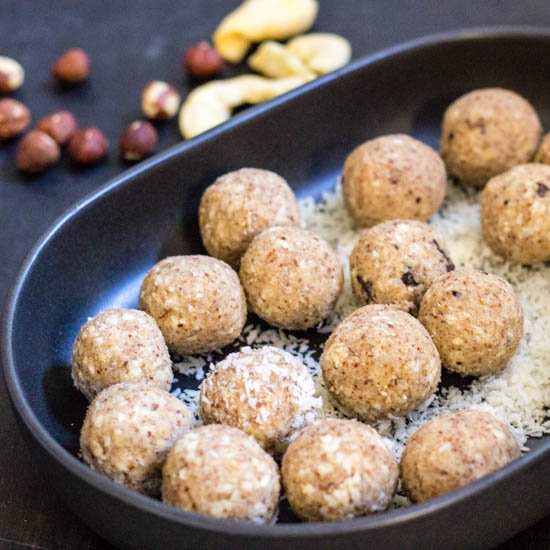 Apple Pie Bliss Balls - Recipe photo by Frankiesfeast