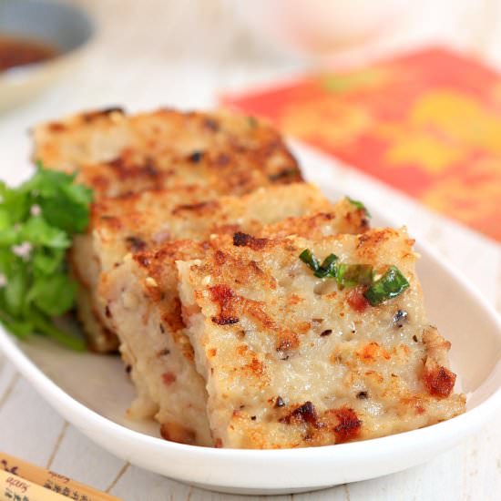 Steamed Turnip Cake / Loh Bak Goh - Recipe photo by mybarecupboard