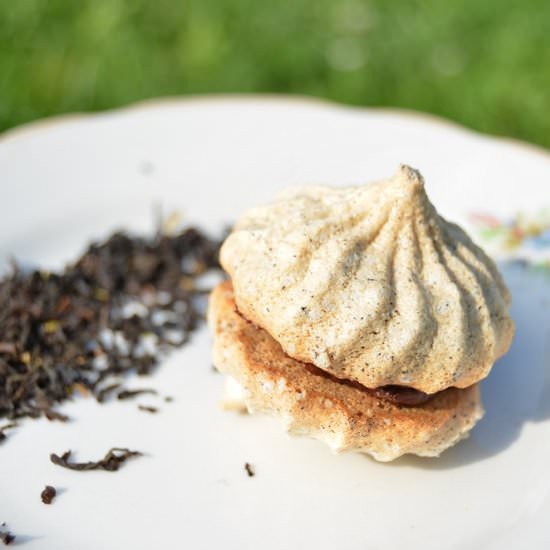 Black Tea Meringues - Recipe photo by Biochimist_la_cratita