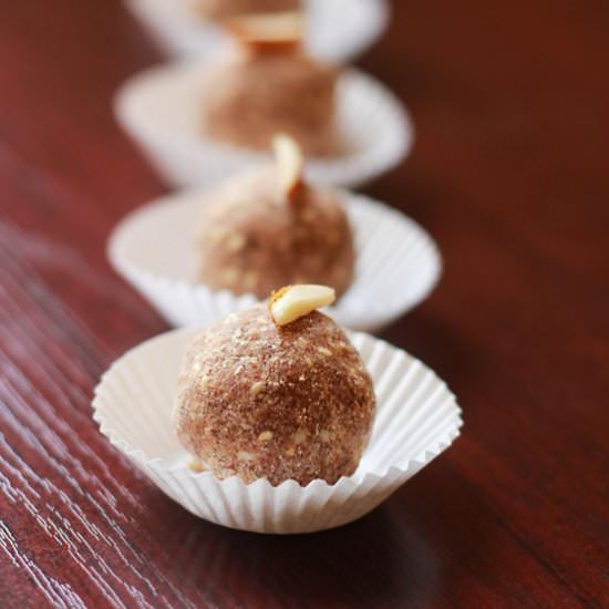 Ragi Laddu | Finger Millet Balls - Recipe photo by udupi-recipes