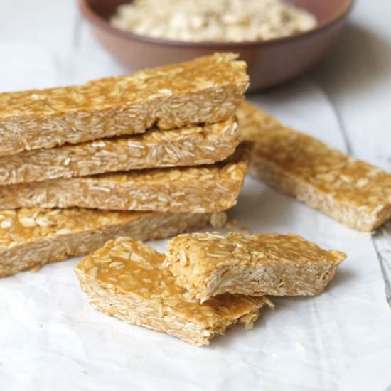 Peanut Butter & Honey Granola Bars - Recipe photo by detoxinista