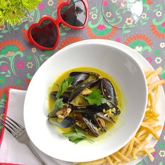 Bistro-Style Moule Frites - Recipe photo by freutcake