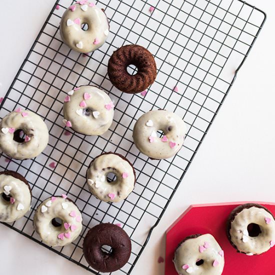 Red Velvet Cake Doughnuts - Recipe photo by msihua