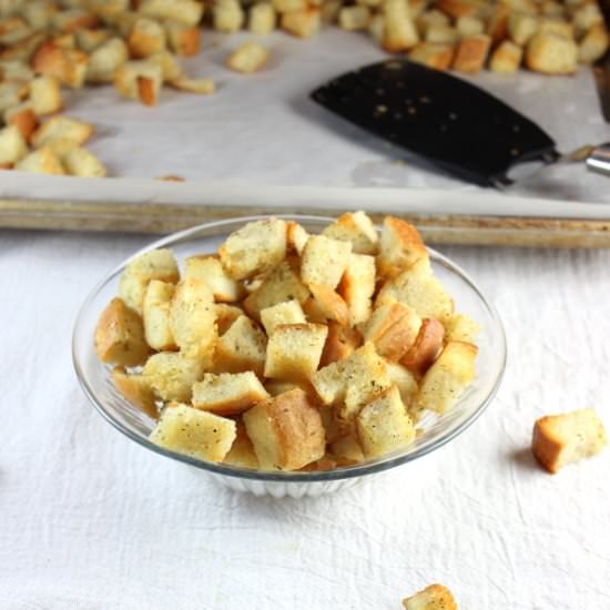Homemade Croutons - Recipe photo by Simply Playful Fare