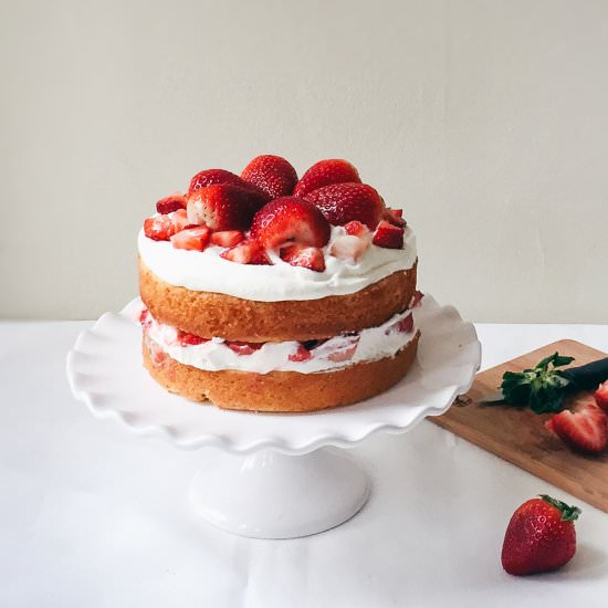 Strawberries and Cream Cake - Recipe photo by baconeggcheesecake