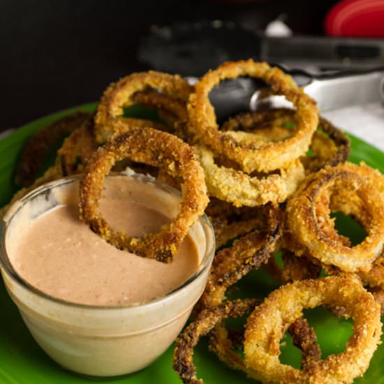 Oven-Fried Onion Rings - Recipe photo by Chattavore