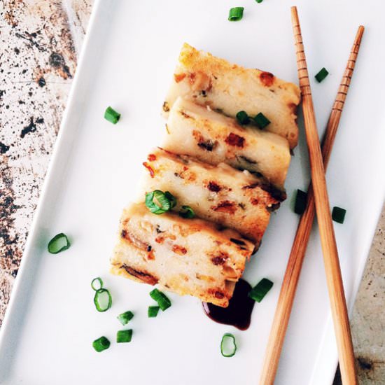 Chinese Turnip Cake (Lo Bak Goh) - Recipe photo by rushyama