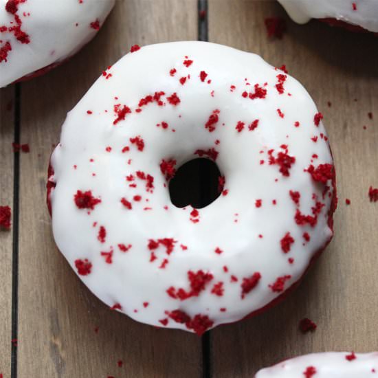 Baked Red Velvet Doughnuts - Recipe photo by ashleymarieskitchen