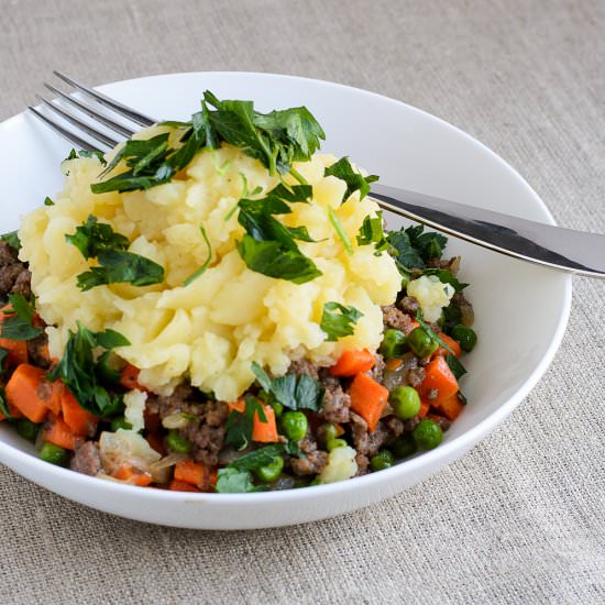 Skillet Shepherd's Pie with Parsley - Recipe photo by Mealime
