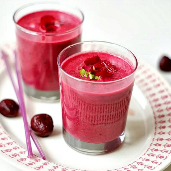 Roasted Beet Cherry Apple Smoothie - Recipe photo by Maniche