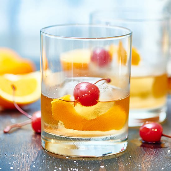 Old Fashioned Cocktail - Recipe photo by showmetheyummy