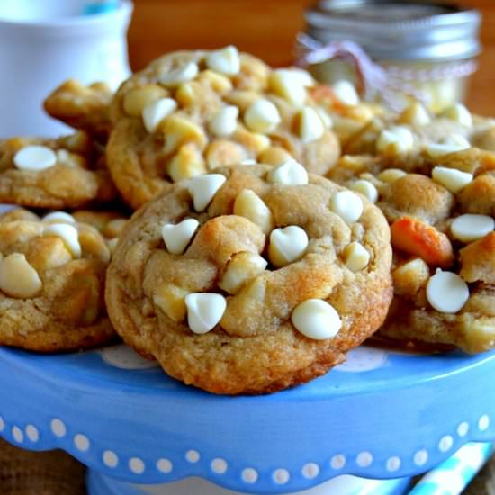 White Chocolate Macadamia Cookies - Recipe photo by thedomesticrebel