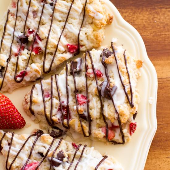 Chocolate Strawberry Scones - Recipe photo by a latte food