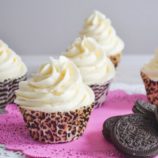 Vanilla Oreo Cupcakes - Recipe photo by Cakes By Chichi
