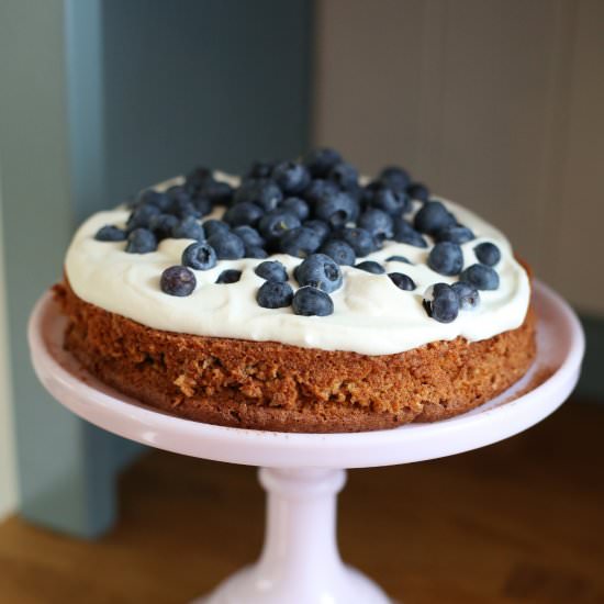 Hazelnut and Blueberry Cake - Recipe photo by messyla