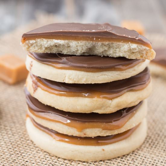 Caramel Twix Cookies - Recipe photo by Swanky Recipes