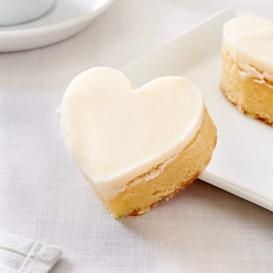 White Chocolate Heart Bars - Recipe photo by I bake he shoots