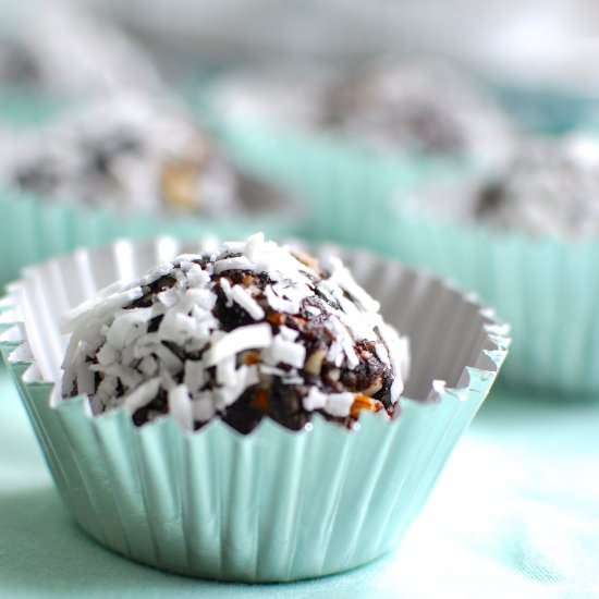 Paleo chocolate almond truffles - Recipe photo by Claire K Creations