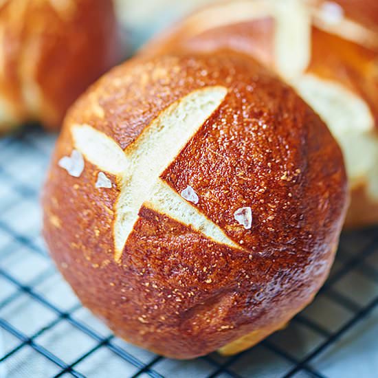 Soft Pretzel Rolls - Recipe photo by showmetheyummy