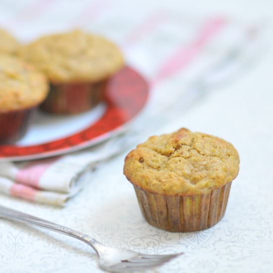 Moist Banana Walnut Muffins - Recipe photo by KikuCorner