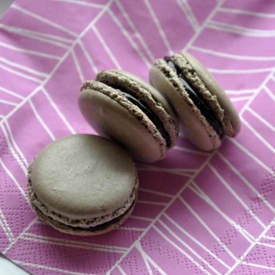 Licorice Fudge Macarons - Recipe photo by 1001makron.com