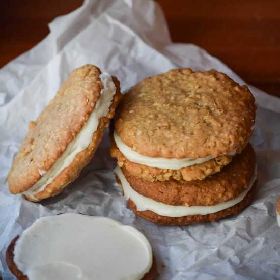 Homemade Oatmeal Cream Pie Cookies - Recipe photo by Gringalicious