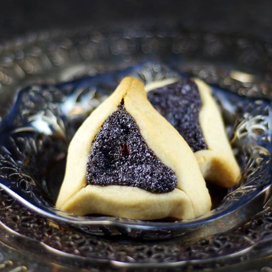 Hamantaschen w/ Poppy Seed Filling - Recipe photo by Audrey @ Unconventional Baker