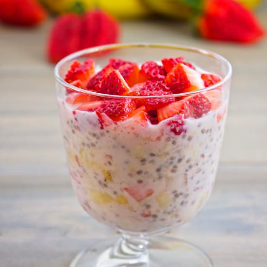 Strawberry Banana Chia Oats - Recipe photo by Beets and Bones blog