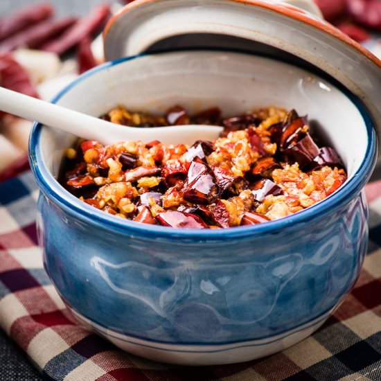All Purpose Chili Garlic Sauce - Recipe photo by omnivorescookbook