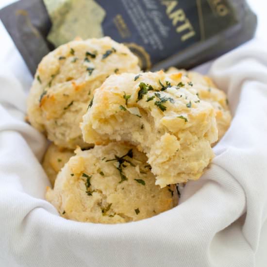 Garlic Cheese Biscuits - Recipe photo by ChefSavvy