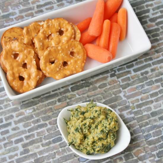 Spicy Green Hummus - Recipe photo by fittingintovegan