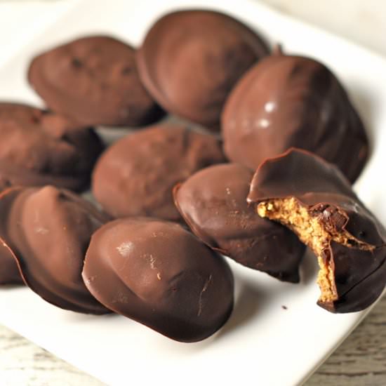 Dark Choc & Almond Bites - Recipe photo by caseyjadehill