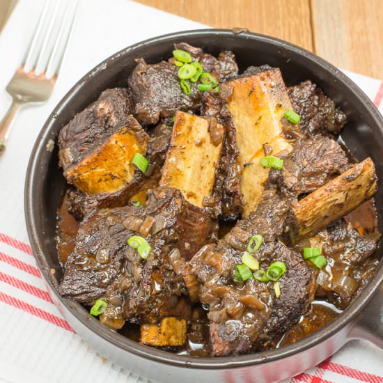 Red Wine Beer Braised Short Ribs - Recipe photo by artandthekitchen