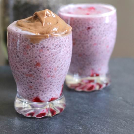 Raspberry Chocolate Chia Pudding - Recipe photo by Healthyummies