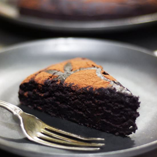 Duncan Hines-Style Chocolate Cake - Recipe photo by Audrey @ Unconventional Baker