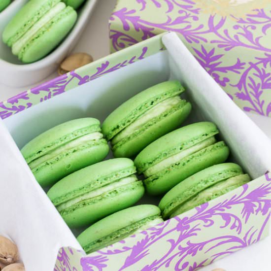 Pistachio Macarons - Recipe photo by Shineshka