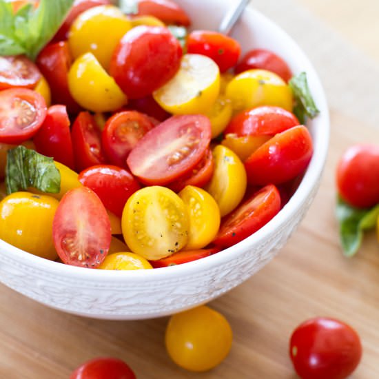 Fresh Tomato Basil Salad - Recipe photo by a latte food