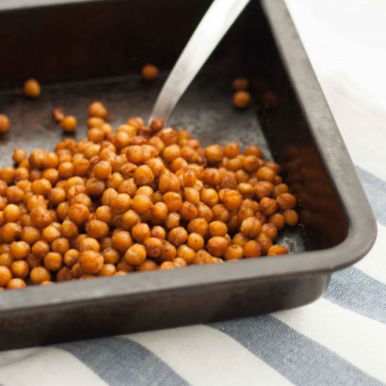 Spicy Roasted Chickpeas - Recipe photo by ScaredyCatKitchen